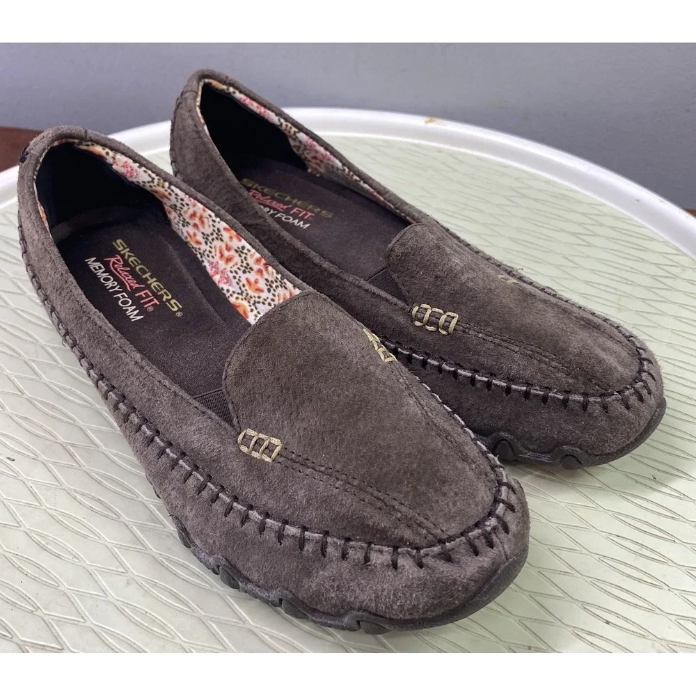 Women's Skechers Relaxed Fit Brown Suede Leather Memory Foam Loafers 7 Shoes EUC